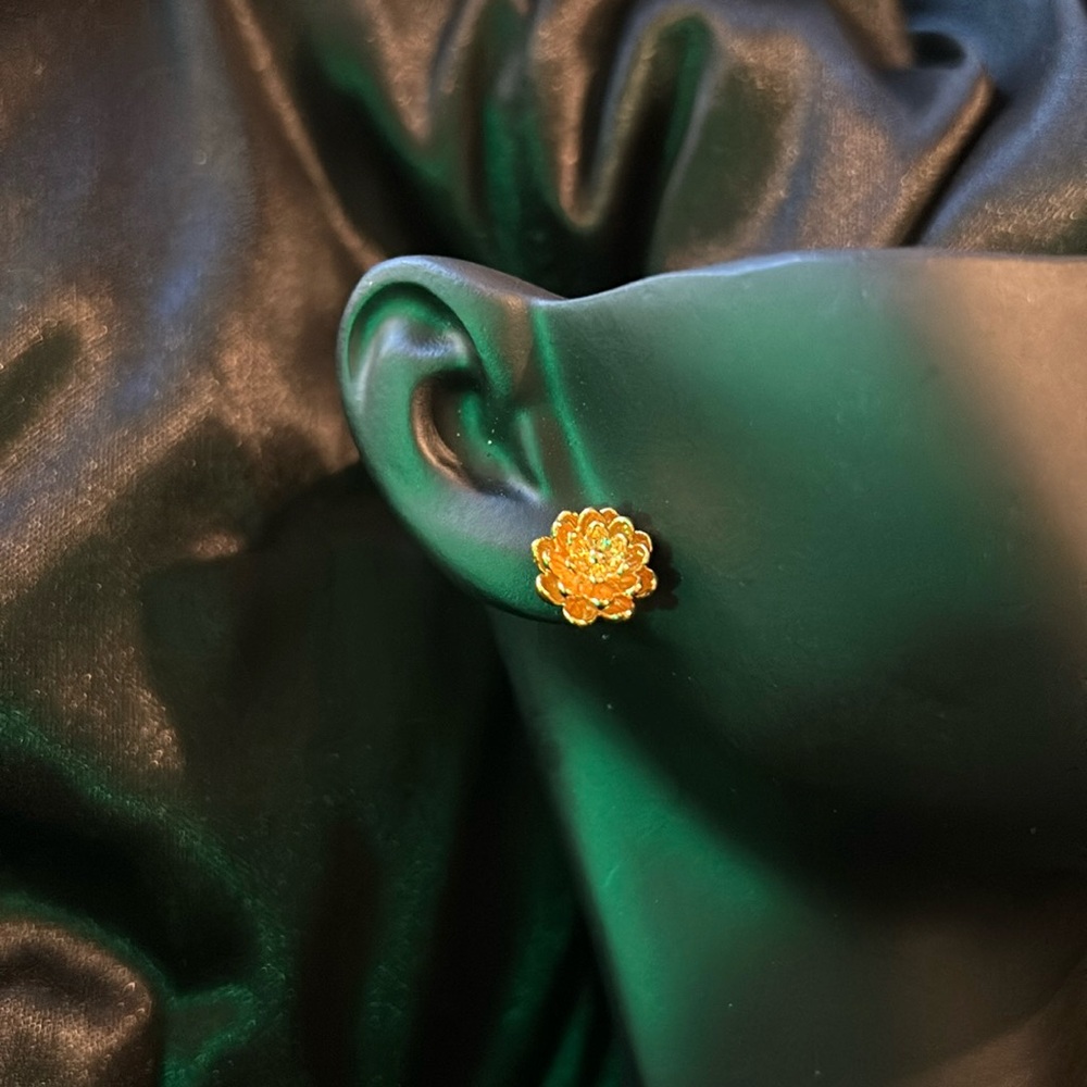 Gold Flower Earrings